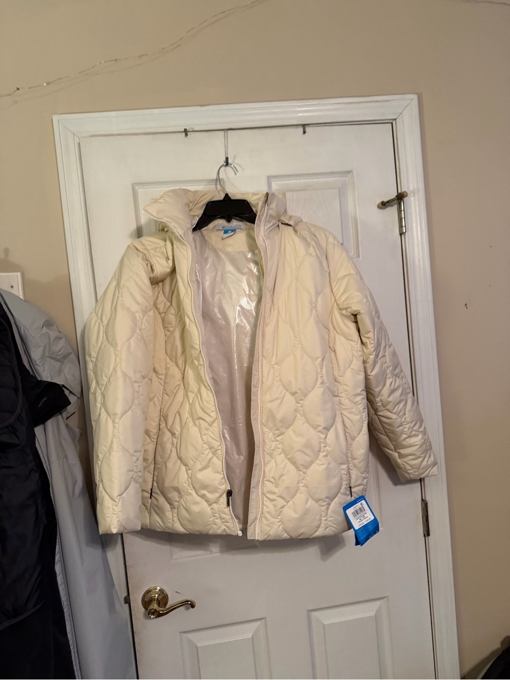 Brand new Women’s size xl Columbia jacket